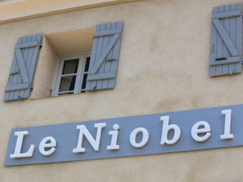 Hôtel Le Niobel Belgodère Buitenkant foto
